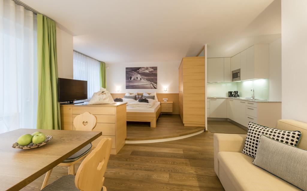 Avita - Suites To Relax Ortisei Kültér fotó